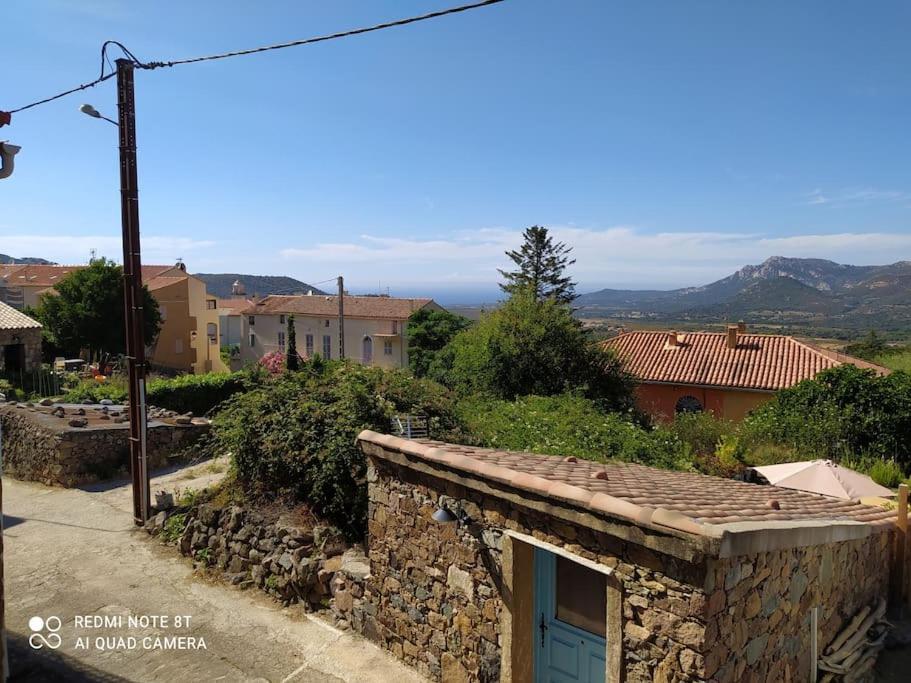 Duplex Avec Jardin, Proche Village Calenzana Εξωτερικό φωτογραφία